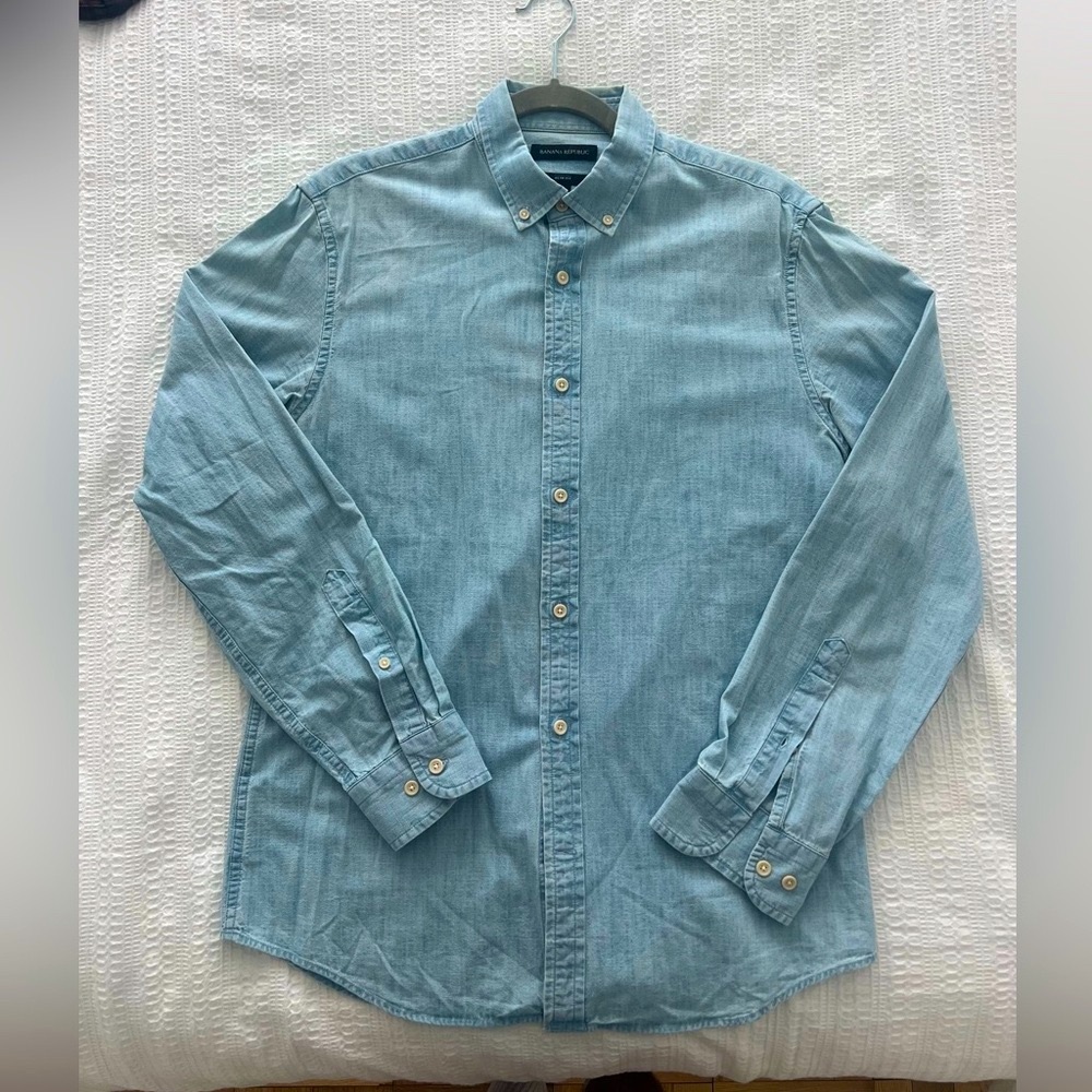 Banana Republic Men's Light Blue Denim Shirt